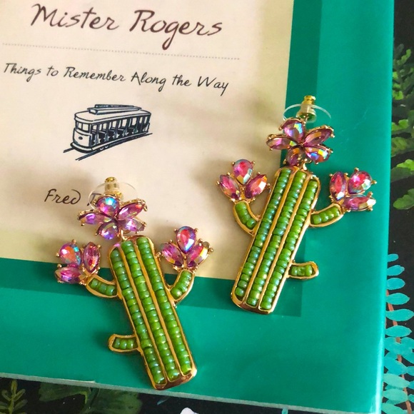 Cactus flower earrings! Never worn - Picture 2 of 2